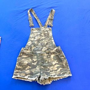 Camo shortalls